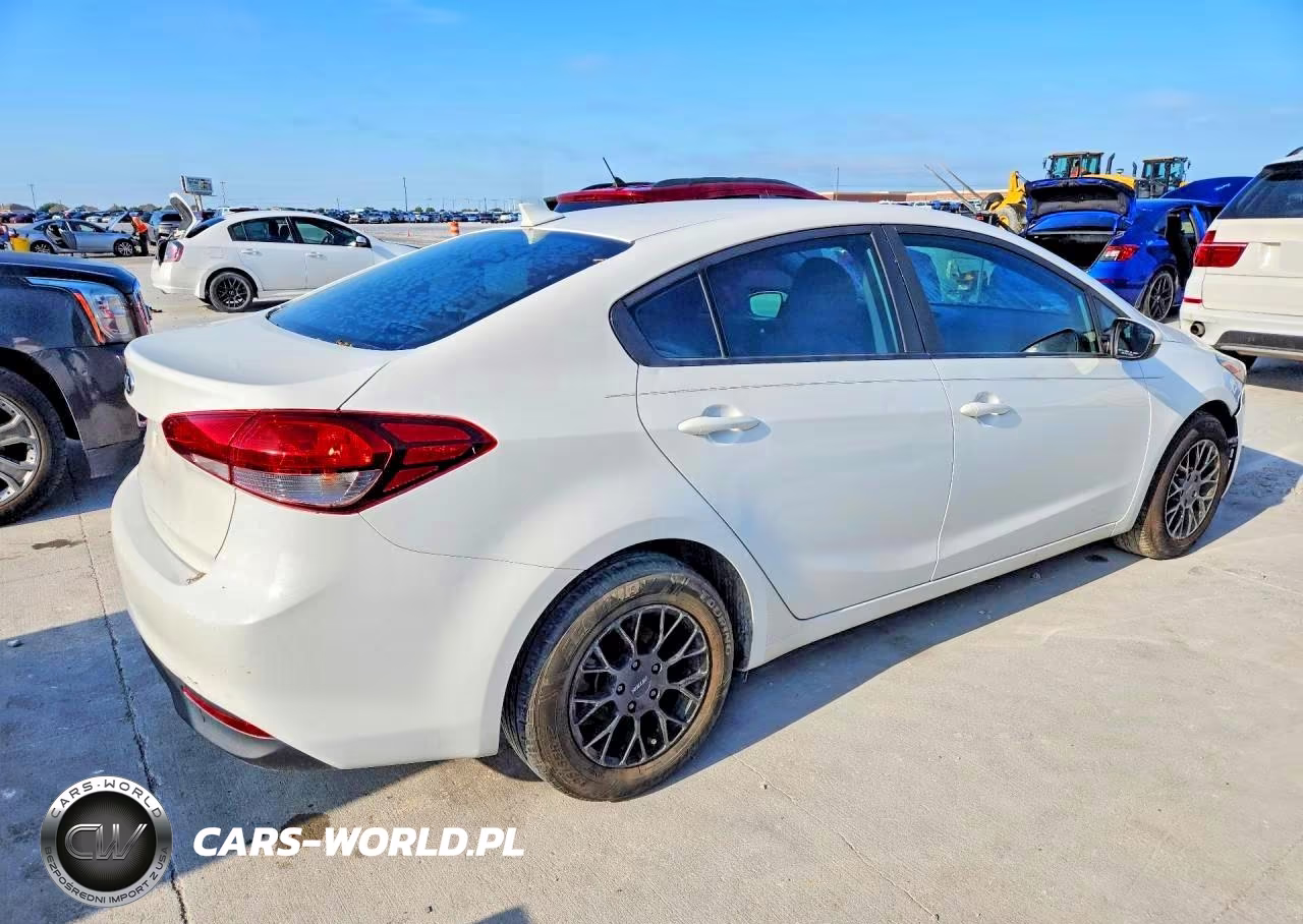 2017 Kia Forte Lx VIN:3KPFK4A75HE022134 - 3