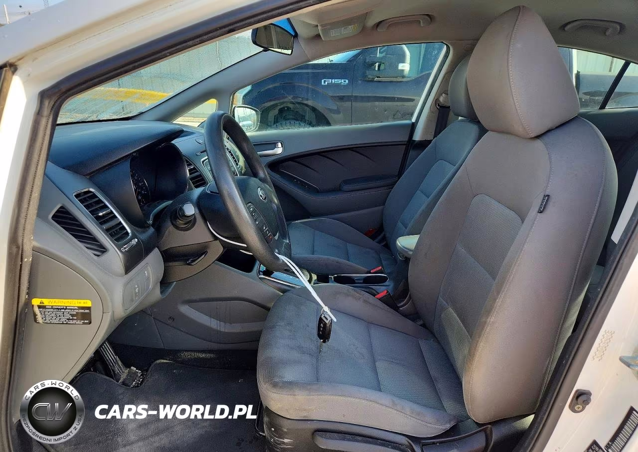 2017 Kia Forte Lx VIN:3KPFK4A75HE022134 - 8