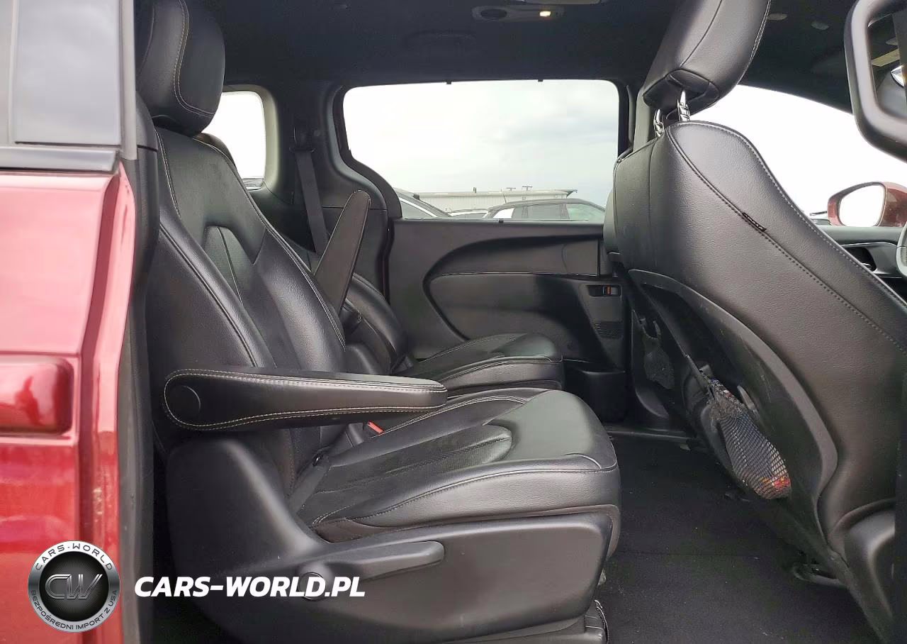 2020 Chrysler Pacifica Hybrid Touring L VIN:2C4RC1L70LR288139 - 11