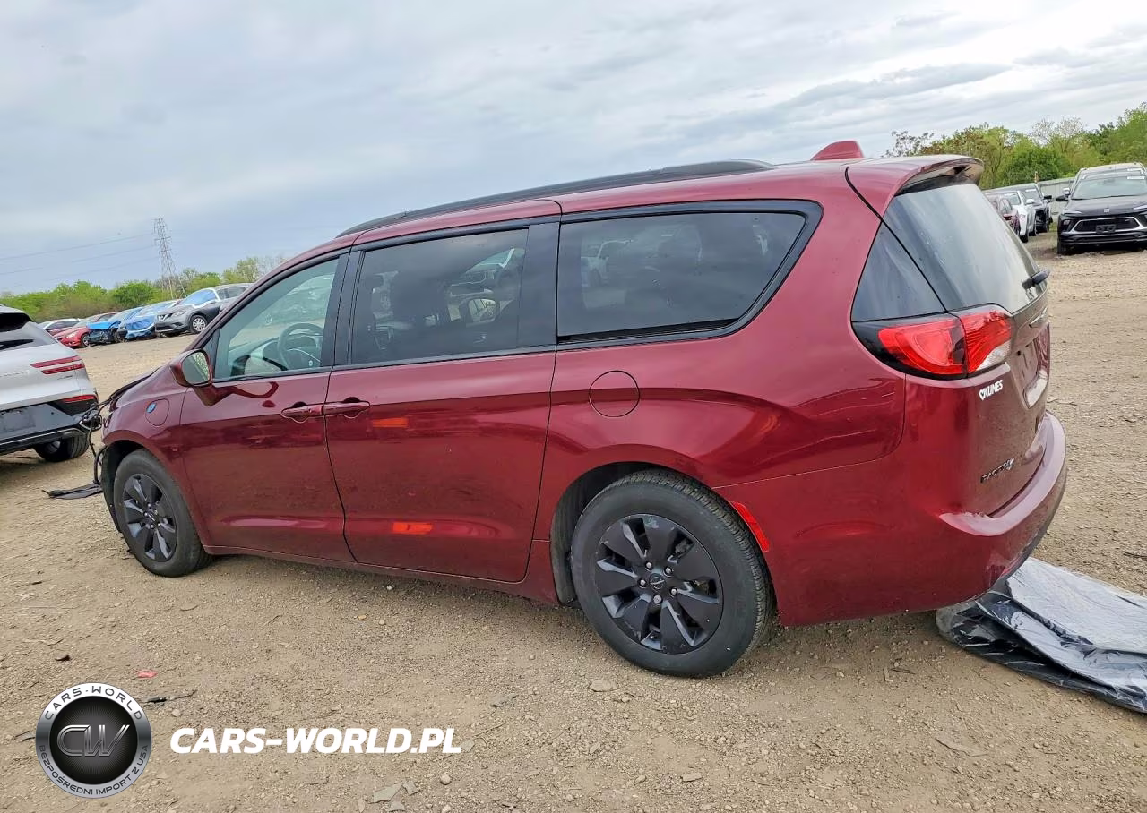 2020 Chrysler Pacifica Hybrid Touring L VIN:2C4RC1L70LR288139 - 2