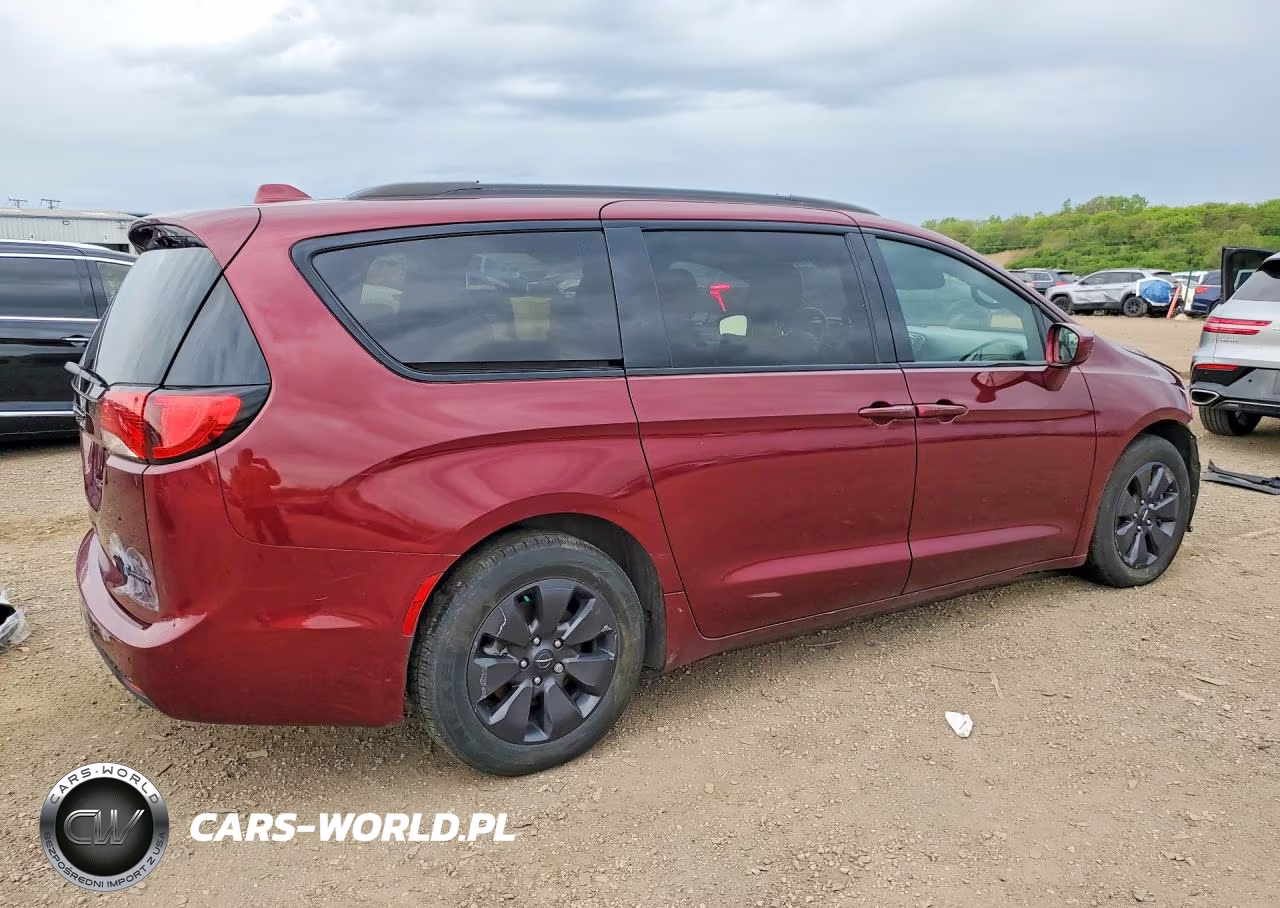 2020 Chrysler Pacifica Hybrid Touring L VIN:2C4RC1L70LR288139 - 3