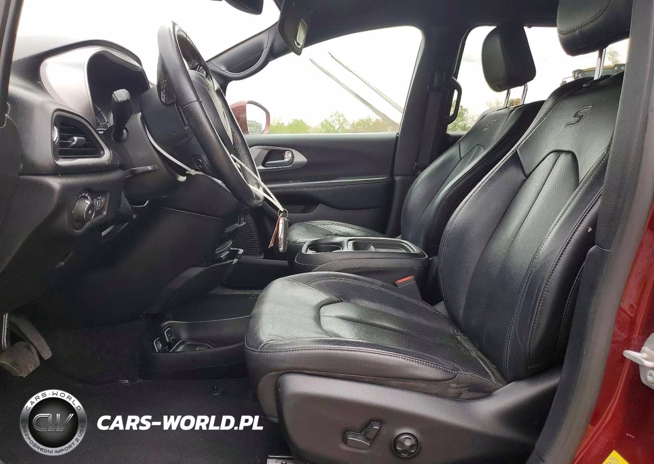 2020 Chrysler Pacifica Hybrid Touring L VIN:2C4RC1L70LR288139 - 7