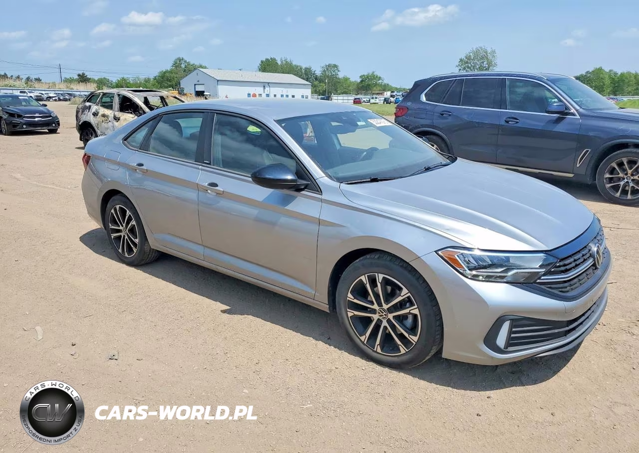 2023 Volkswagen Jetta Sport VIN:3VWBM7BU9PM028244 - 4