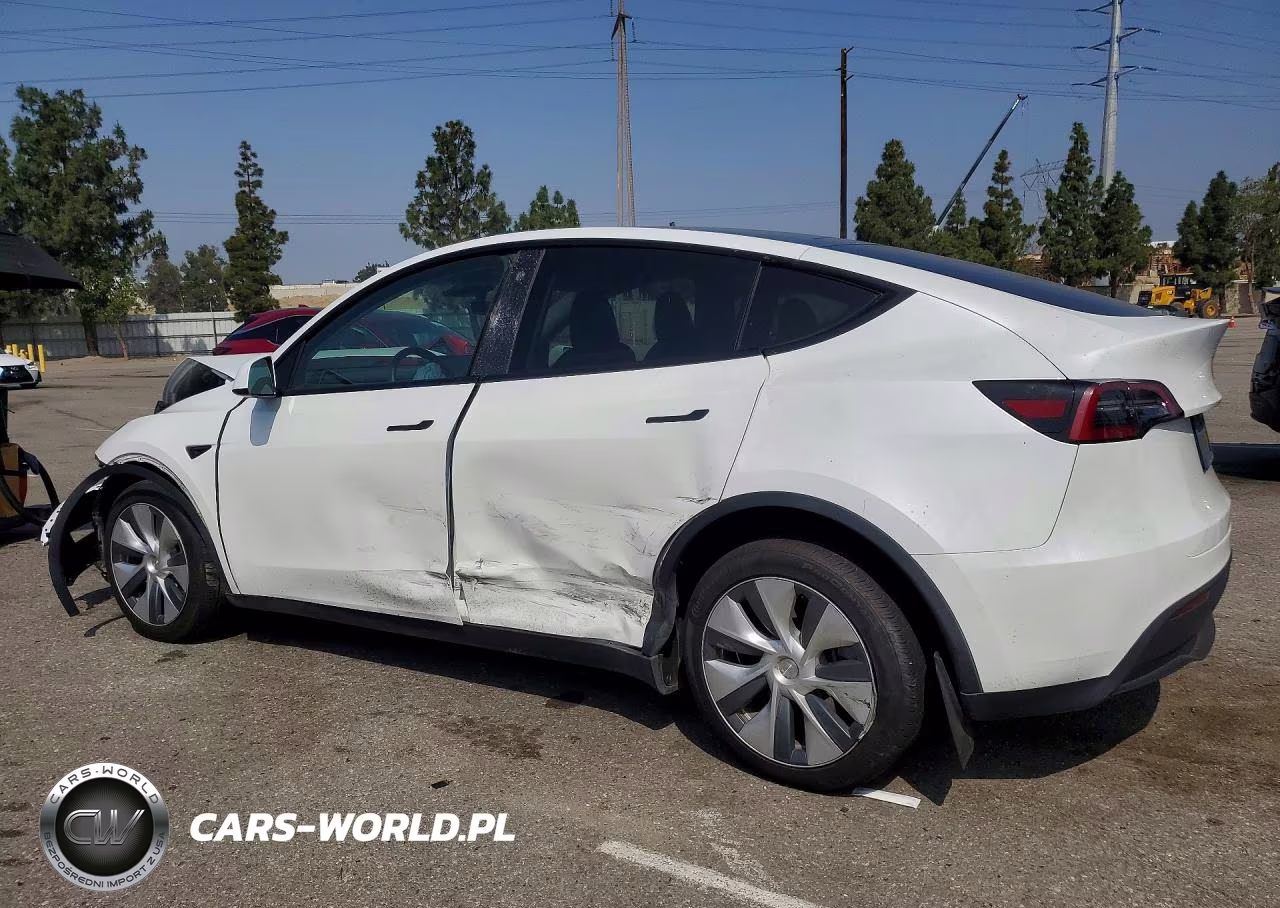 2023 Tesla Model Y VIN:7SAYGDEE4PA121362 - 2