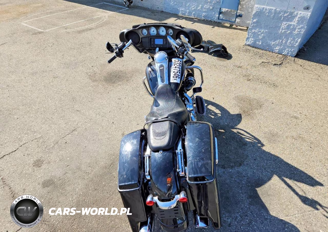 2016 Harley-Davidson Flhx Street Glide VIN:1HD1KBM30GB618429 - 6