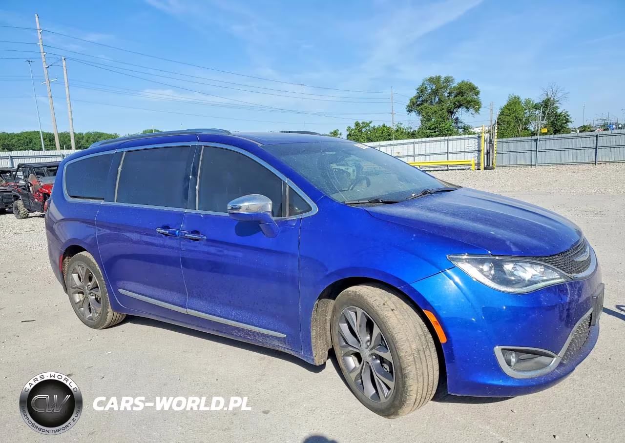 2020 Chrysler Pacifica Limited VIN:2C4RC1GG3LR229936 - 4
