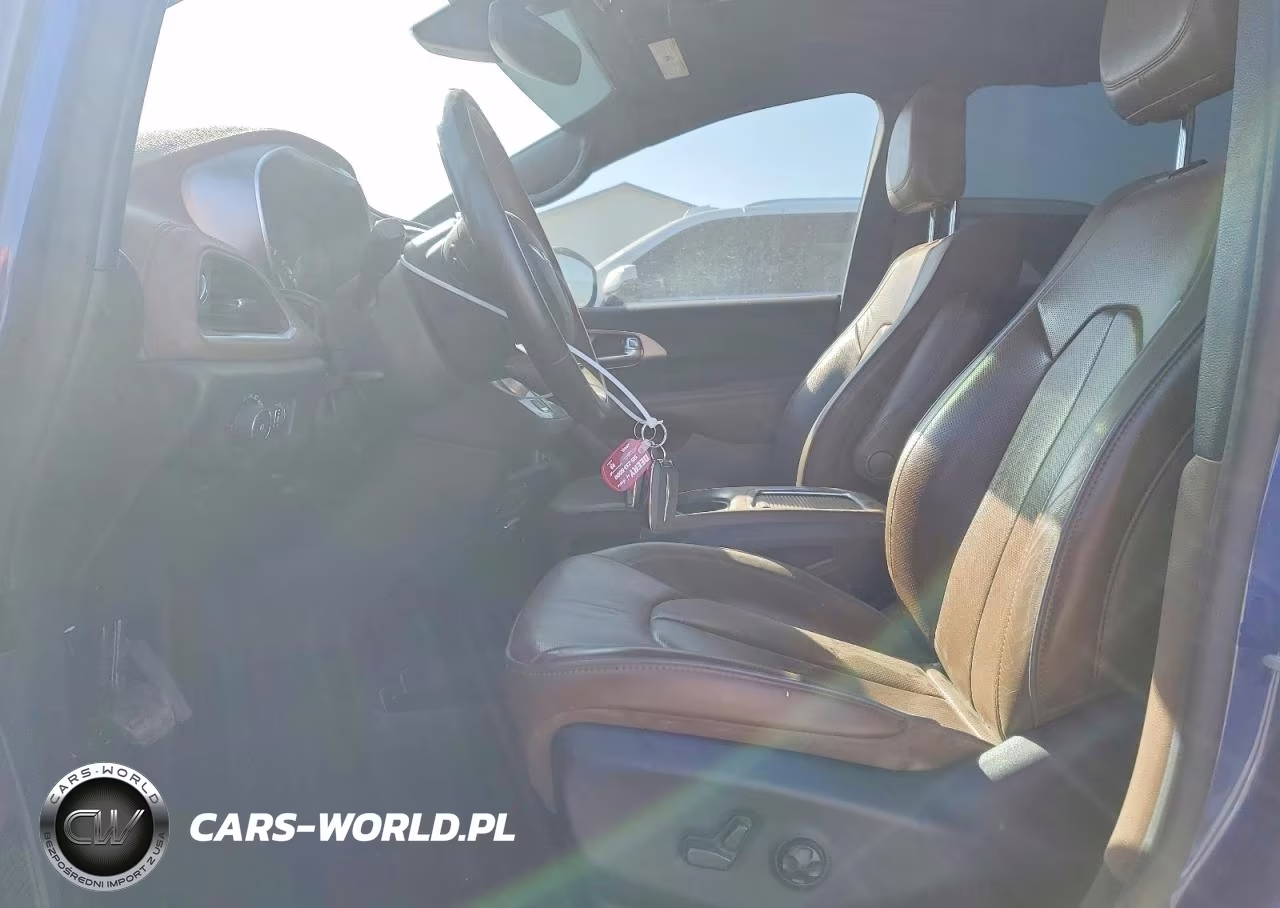 2020 Chrysler Pacifica Limited VIN:2C4RC1GG3LR229936 - 7
