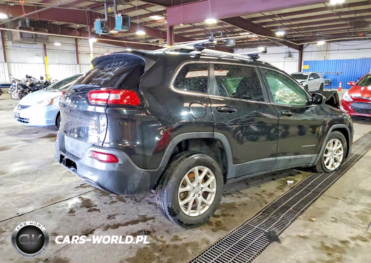 2014 Jeep Cherokee Latitude VIN:1C4PJMCB0EW211932 - 3