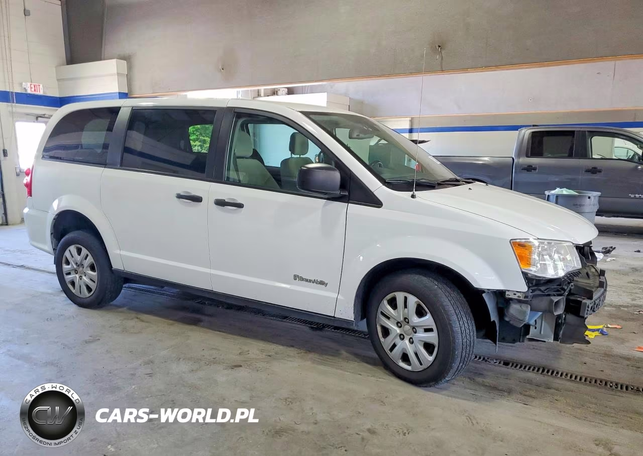 2019 Dodge Grand Caravan VIN:2C7WDGBG5KR779506 - 4