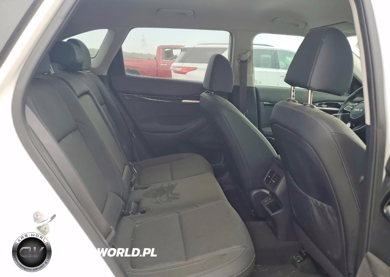 2025 Kia Seltos Ex VIN:KNDER2AA8S7783772 - 10