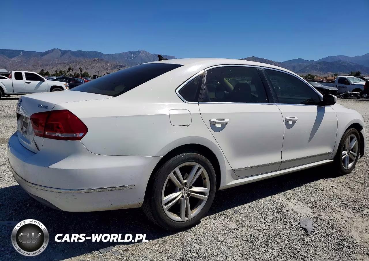 2015 Volkswagen Passat Sel VIN:1VWCV7A37FC003658 - 3