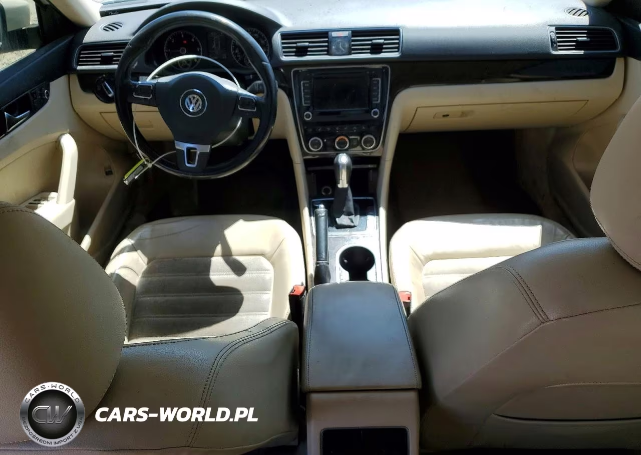 2015 Volkswagen Passat Sel VIN:1VWCV7A37FC003658 - 8