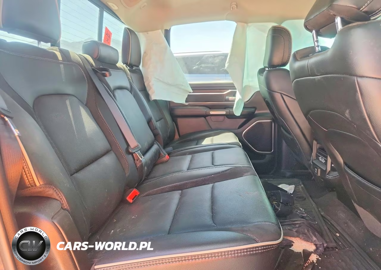 2022 Ram 1500 Laramie VIN:1C6SRFJT9NN282120 - 10