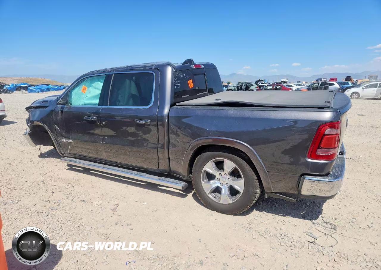 2022 Ram 1500 Laramie VIN:1C6SRFJT9NN282120 - 2