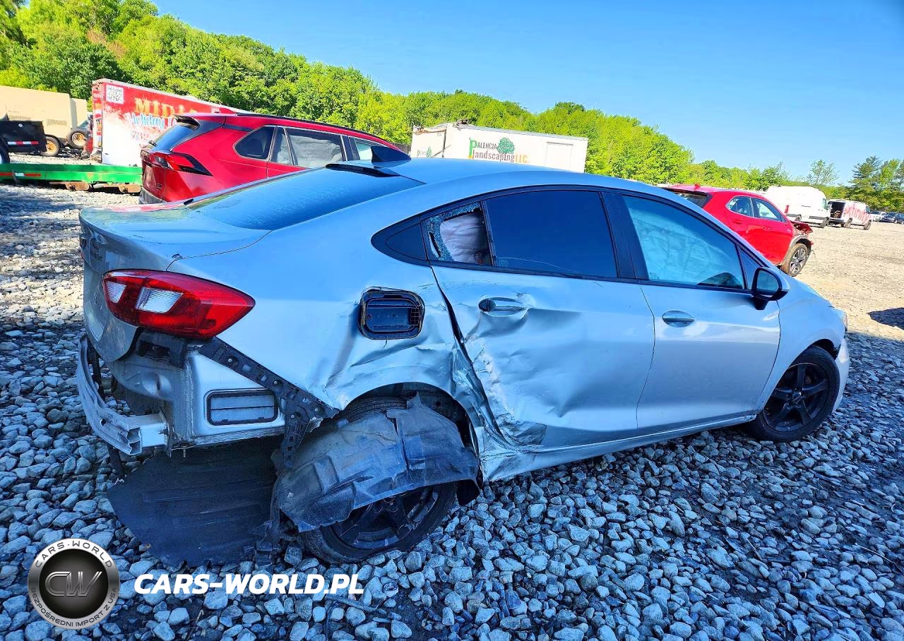 2017 Chevrolet Cruze Ls VIN:3G1BC5SM0HS556416 - 3