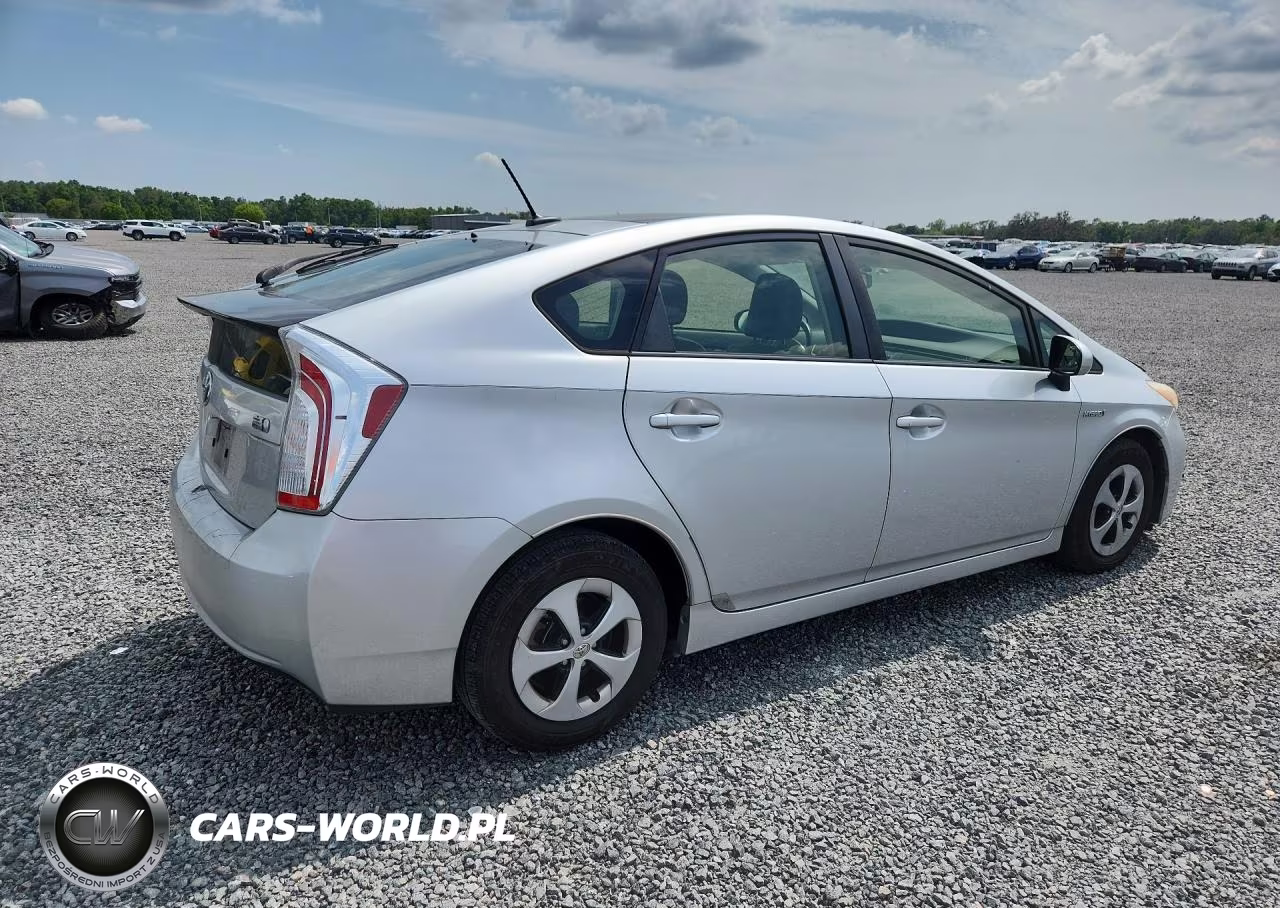 2012 Toyota Prius Four VIN:JTDKN3DU5C5536877 - 3