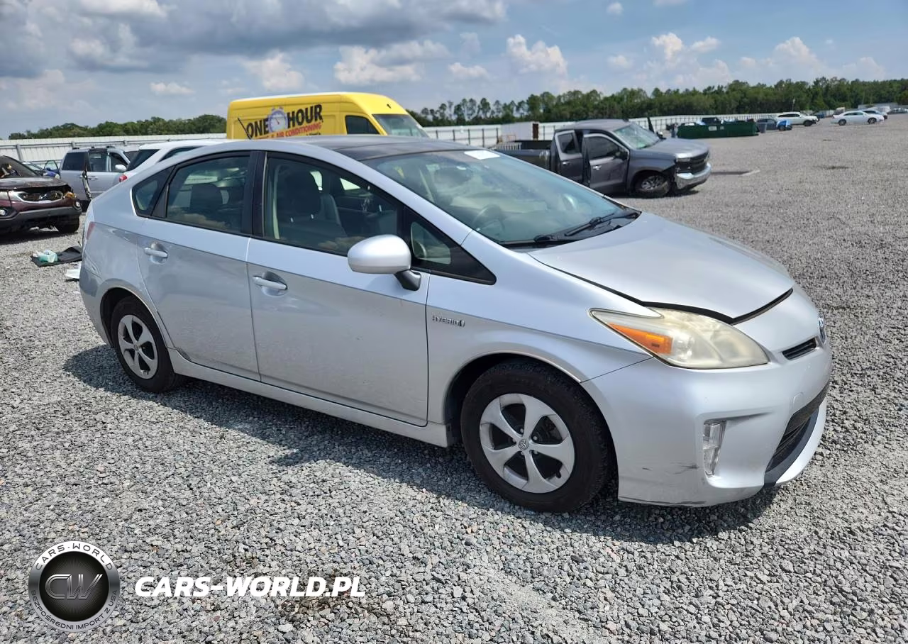 2012 Toyota Prius Four VIN:JTDKN3DU5C5536877 - 4