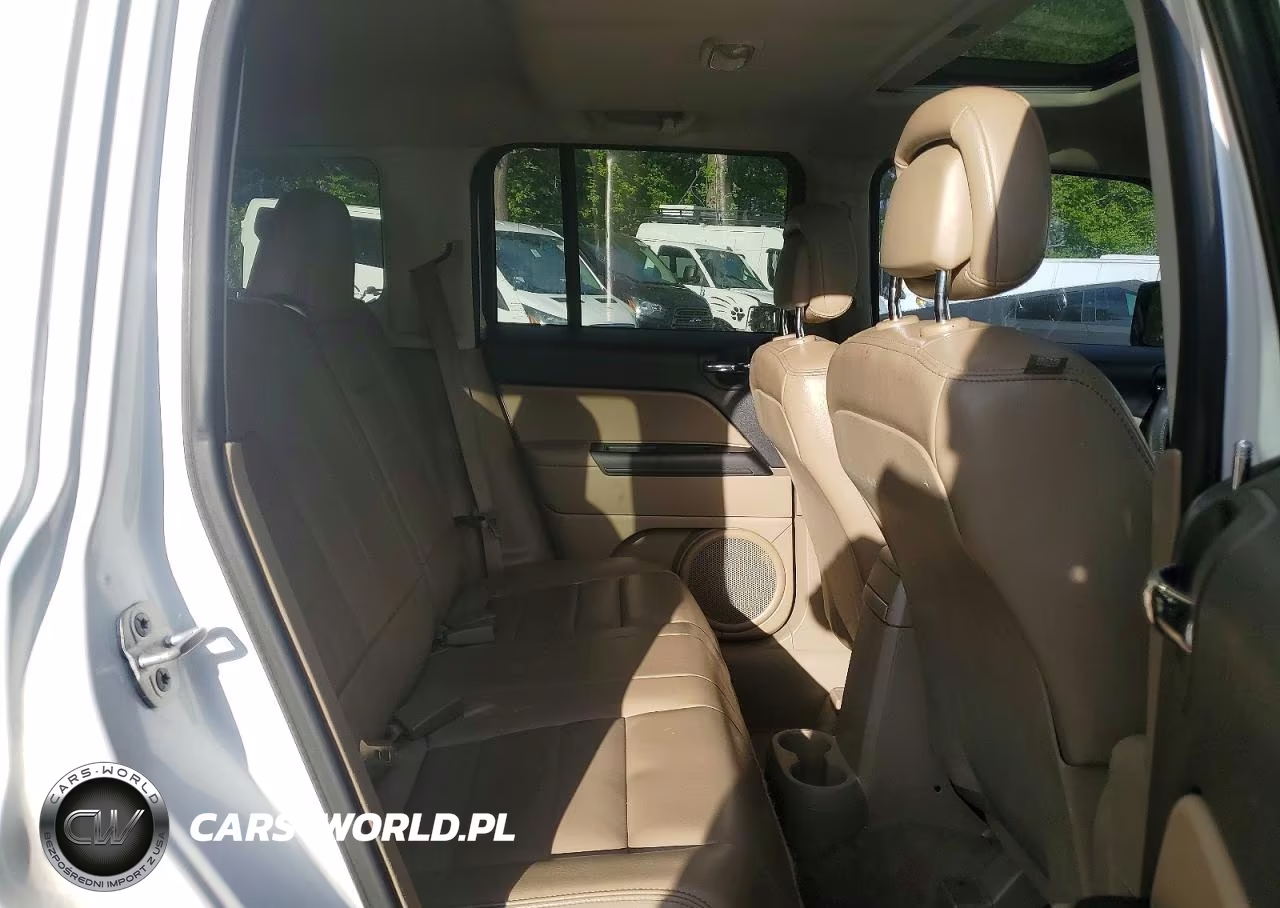 2014 Jeep Patriot Latitude VIN:1C4NJPFA0ED679361 - 11