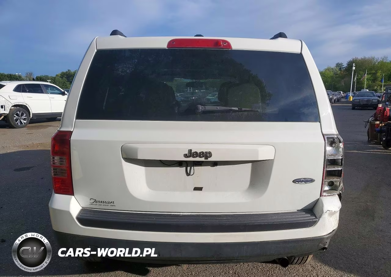 2014 Jeep Patriot Latitude VIN:1C4NJPFA0ED679361 - 6