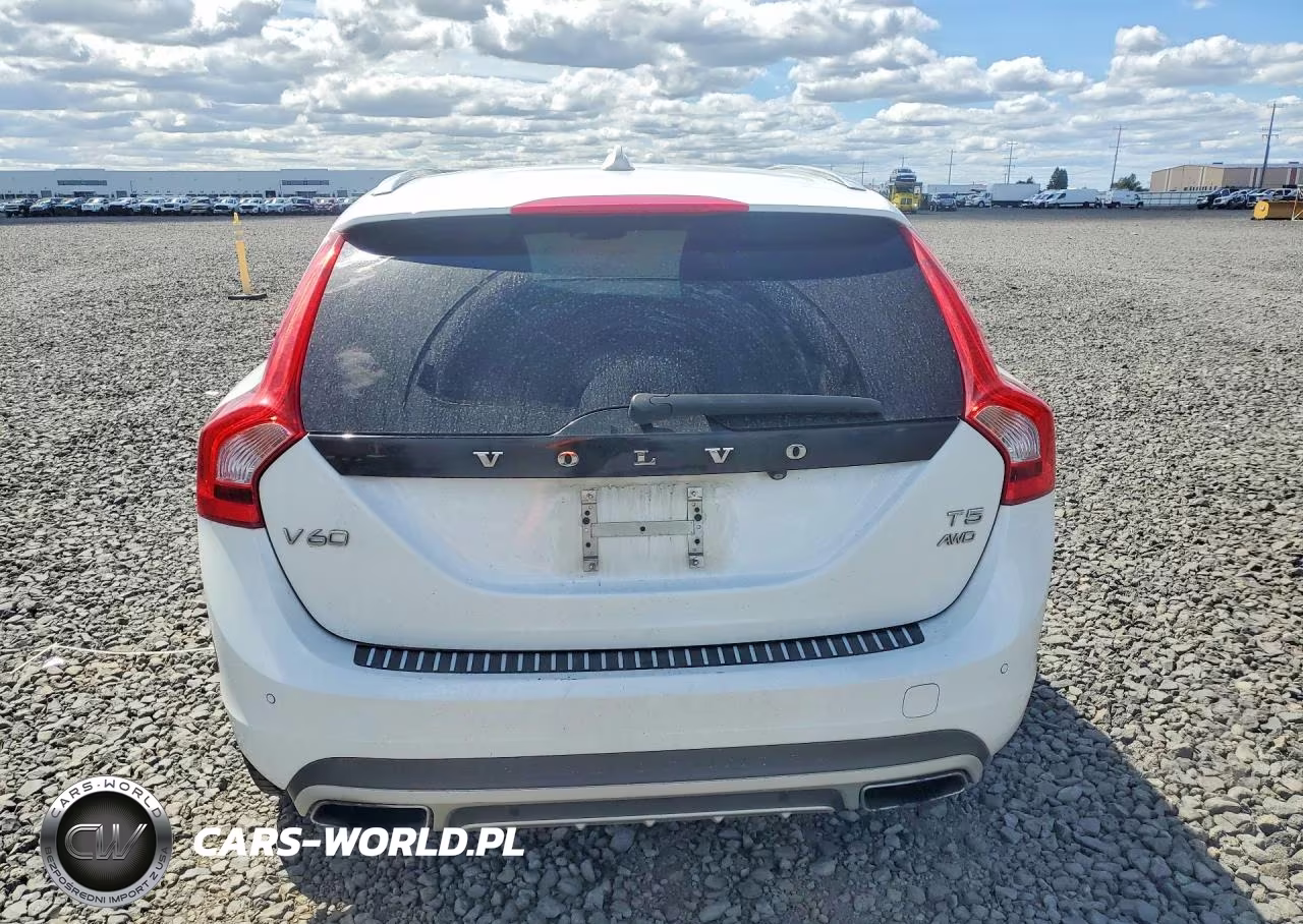 2015 Volvo V60 Cross Country Premier VIN:YV4612HK7F1001994 - 6