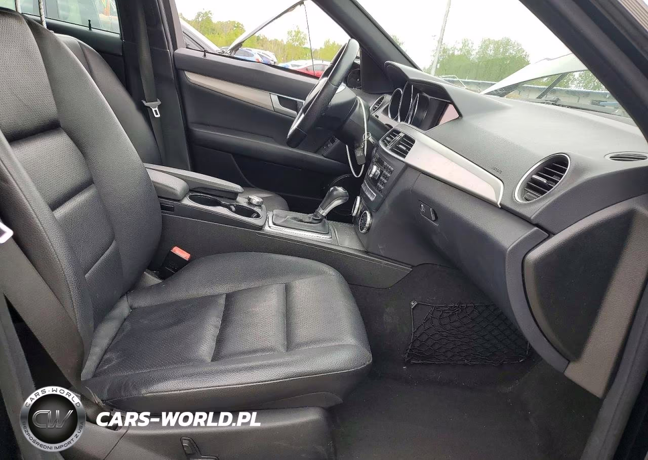 2014 Mercedes-Benz C 300 4Matic VIN:WDDGF8AB1EG253974 - 7
