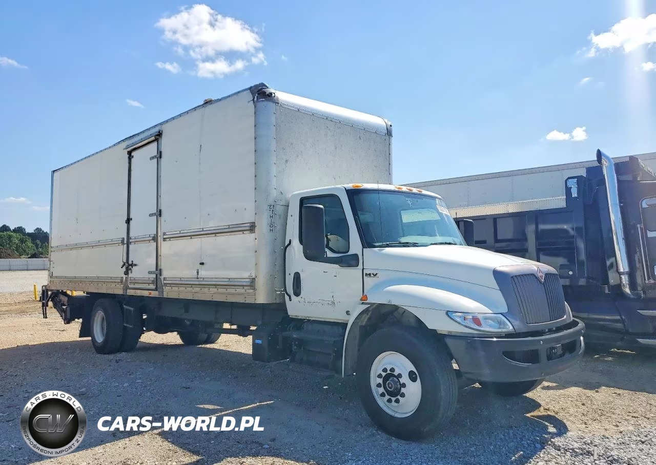 2022 International Mv607 Box Truck
