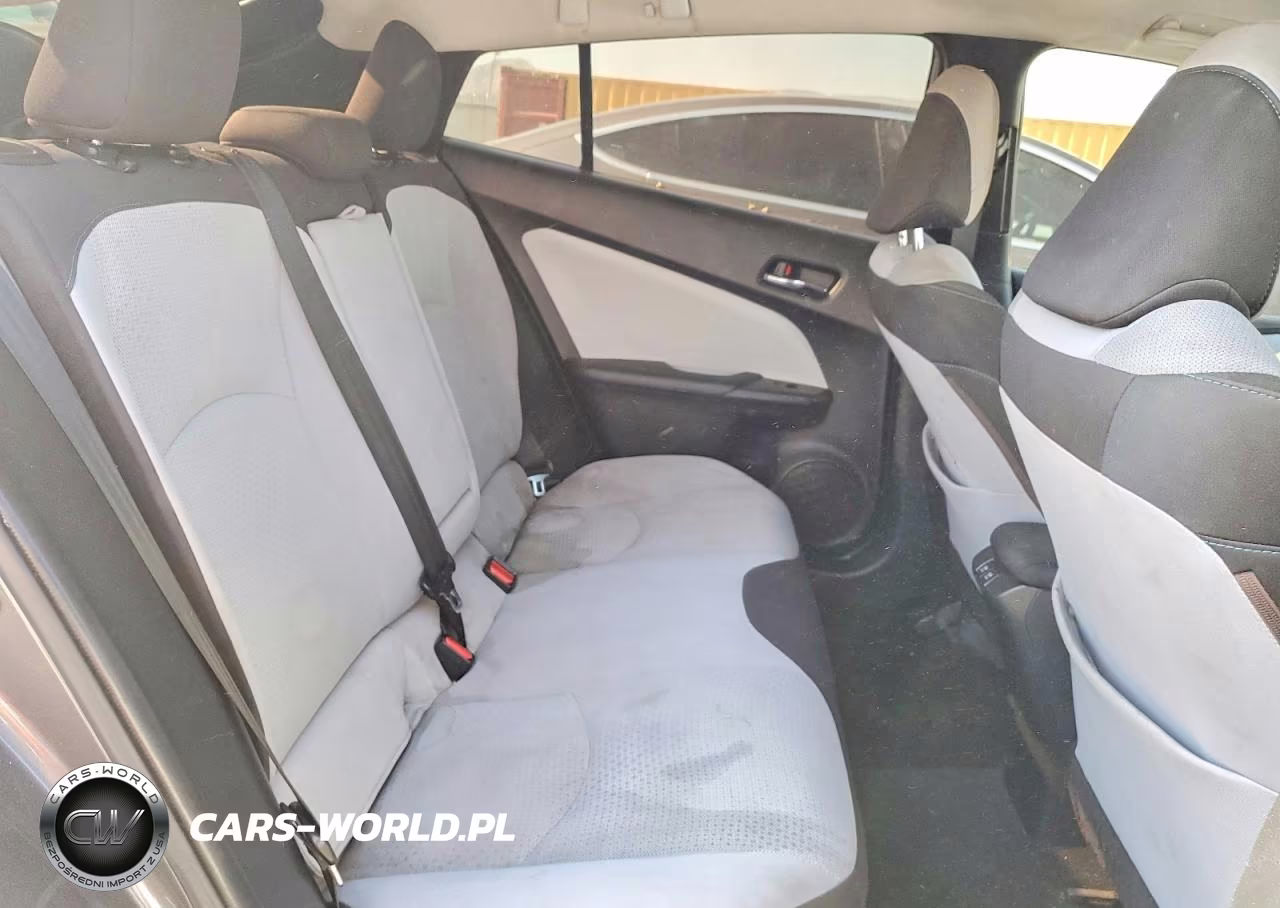 2020 Toyota Prius Le VIN:JTDKARFU7L3109465 - 10