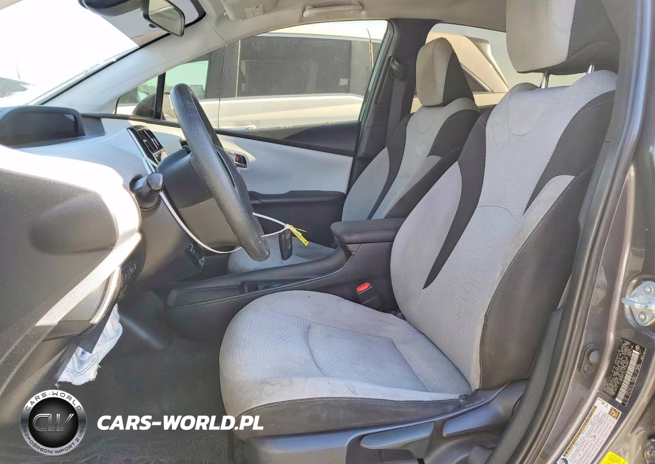 2020 Toyota Prius Le VIN:JTDKARFU7L3109465 - 7