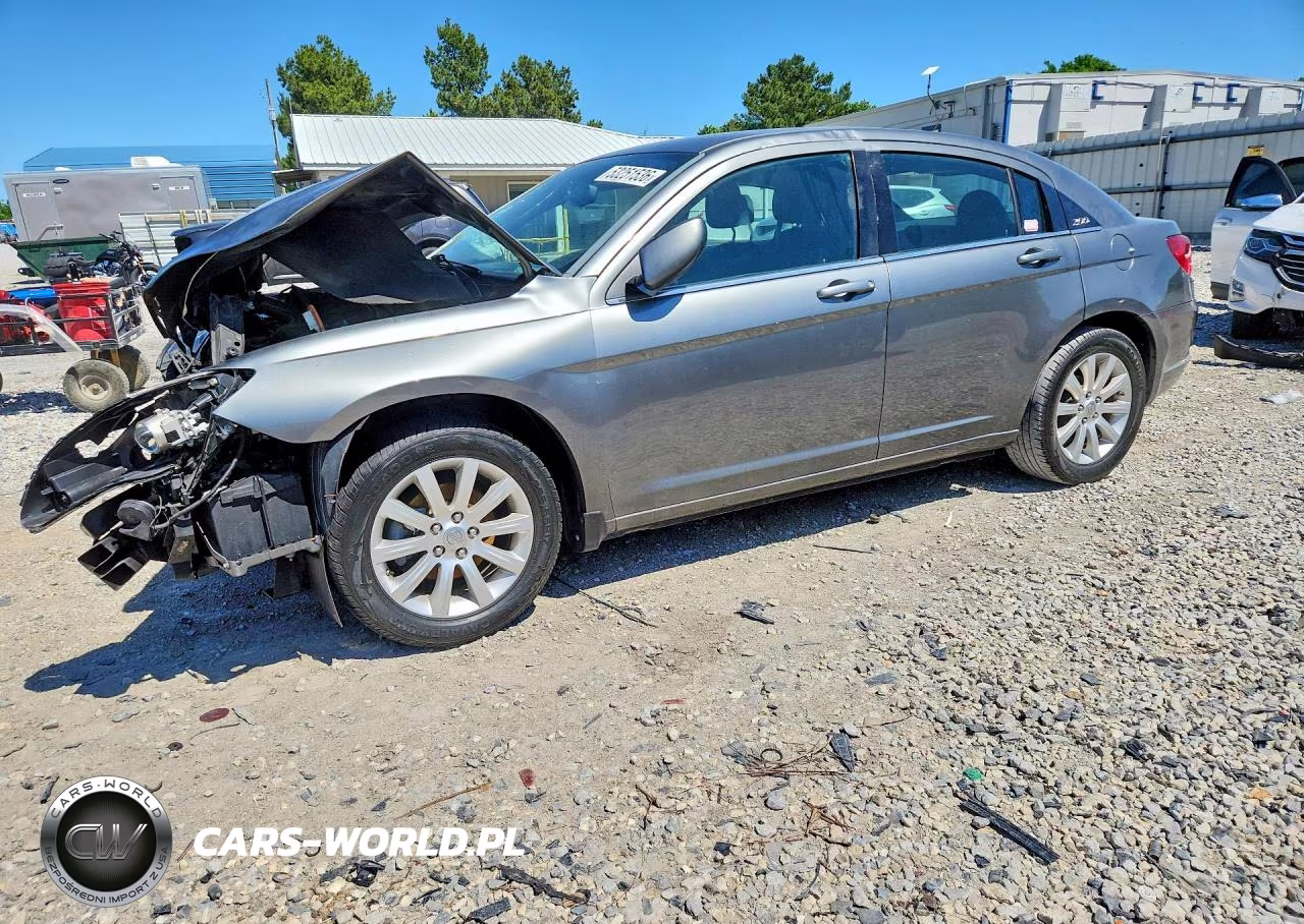 2013 Chrysler 200 Touring – zdjęcie 1 z 12