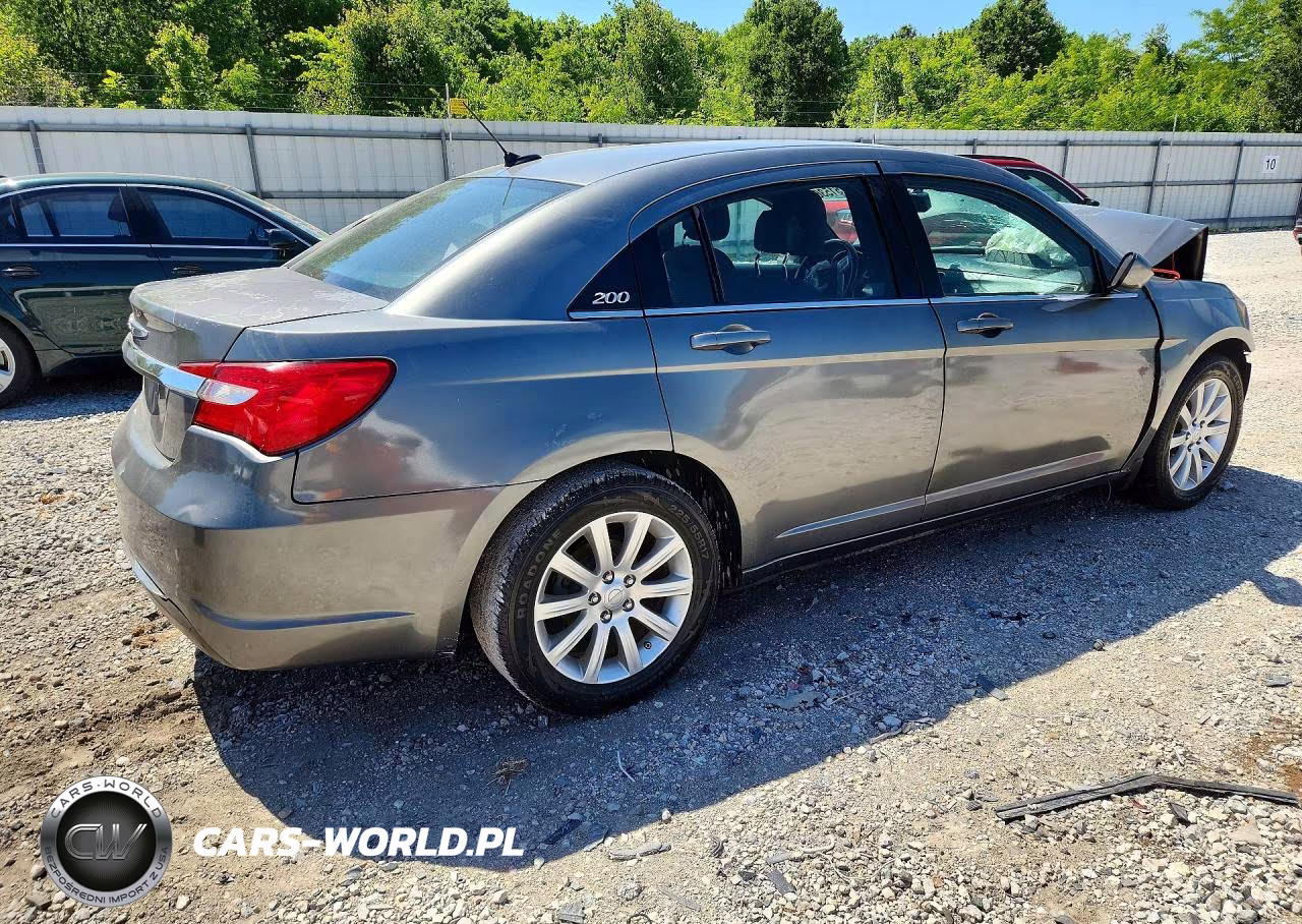 2013 Chrysler 200 Touring VIN:1C3CCBBB4DN514087 - 3