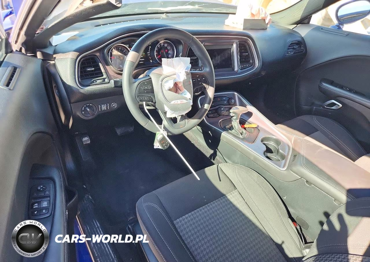 2018 Dodge Challenger Sxt VIN:2C3CDZAG1JH318213 - 8