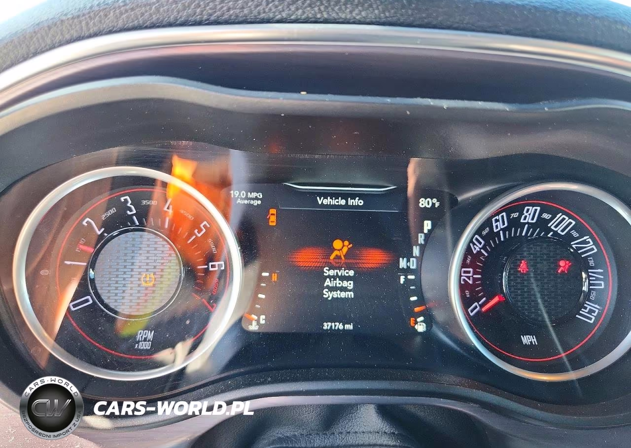 2018 Dodge Challenger Sxt VIN:2C3CDZAG1JH318213 - 9