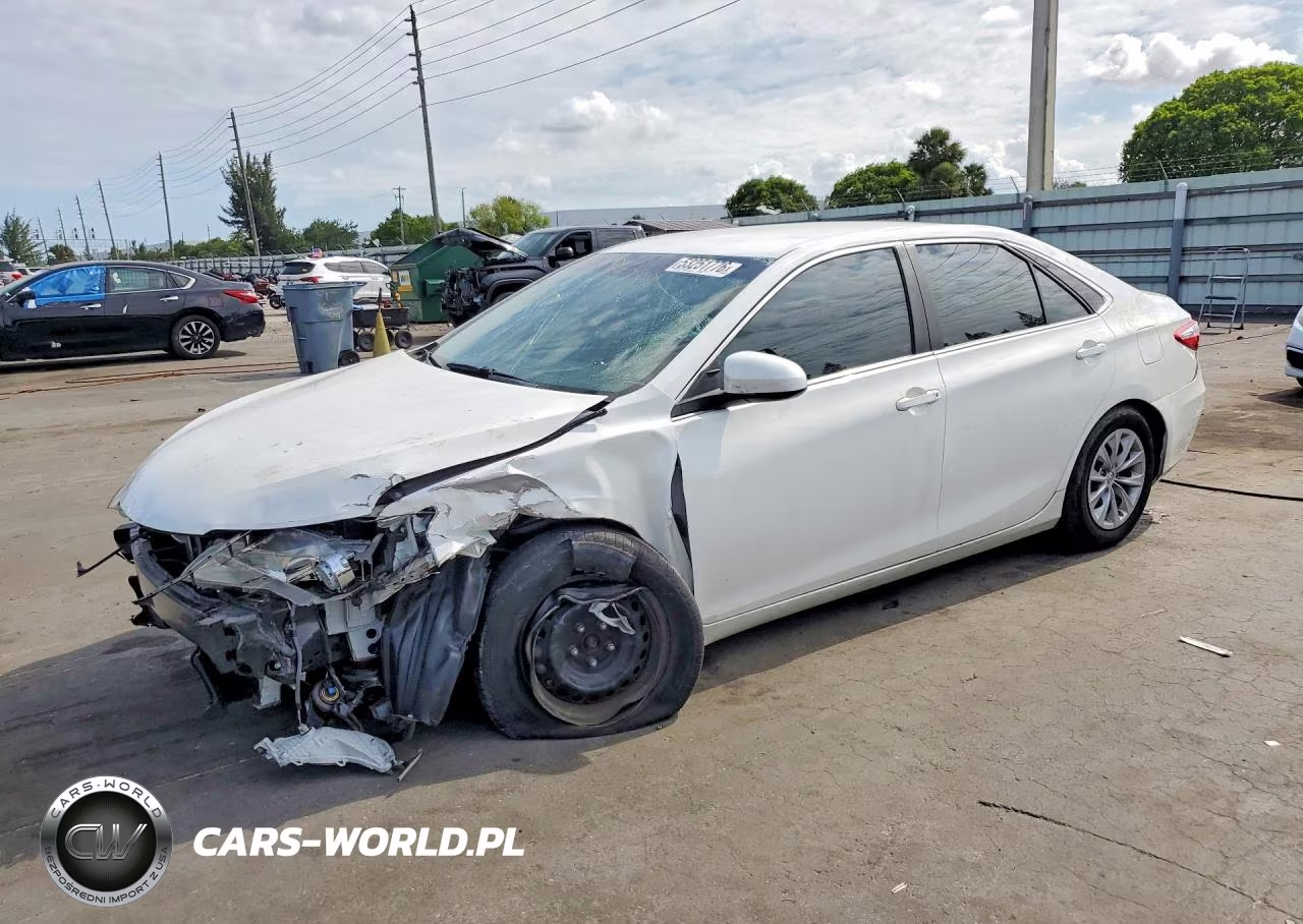 2016 Toyota Camry Le
