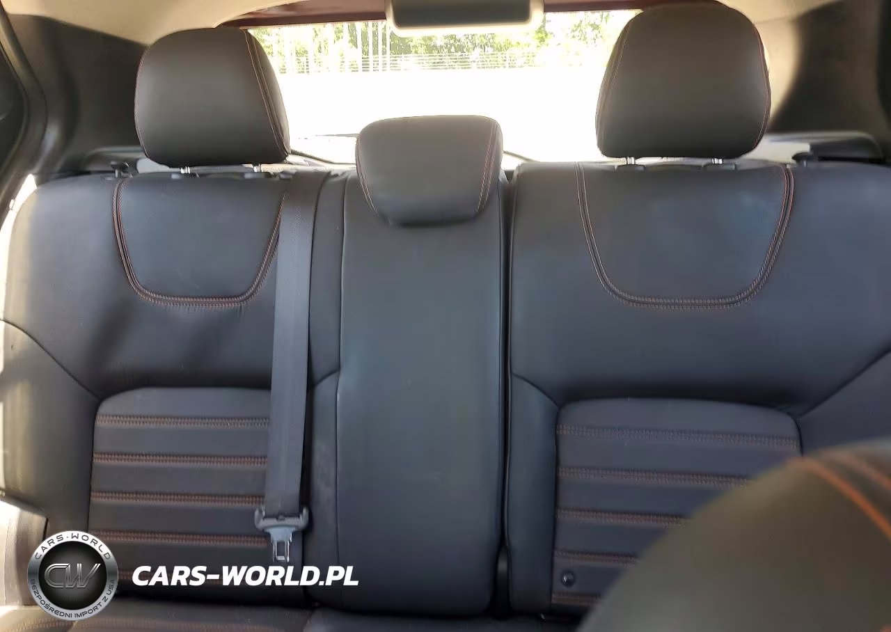 2019 Nissan Kicks Sr VIN:3N1CP5CU3KL565663 - 10