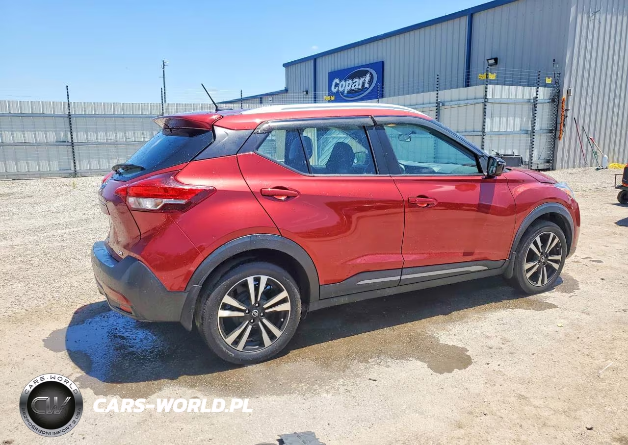 2019 Nissan Kicks Sr VIN:3N1CP5CU3KL565663 - 3