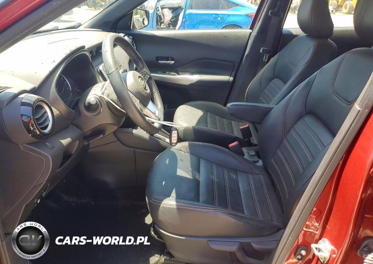 2019 Nissan Kicks Sr VIN:3N1CP5CU3KL565663 - 7
