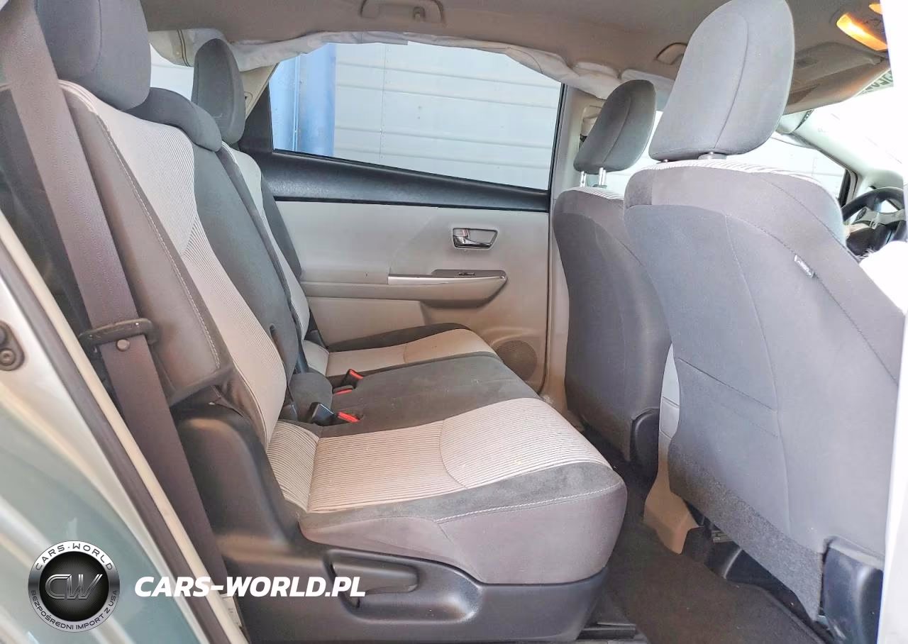 2015 Toyota Prius V Two VIN:JTDZN3EU9FJ038609 - 10