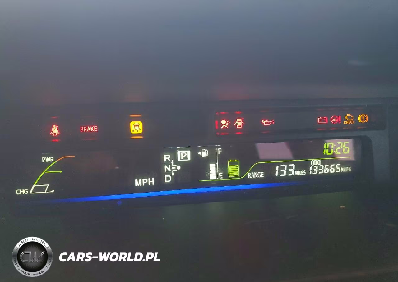 2015 Toyota Prius V Two VIN:JTDZN3EU9FJ038609 - 9