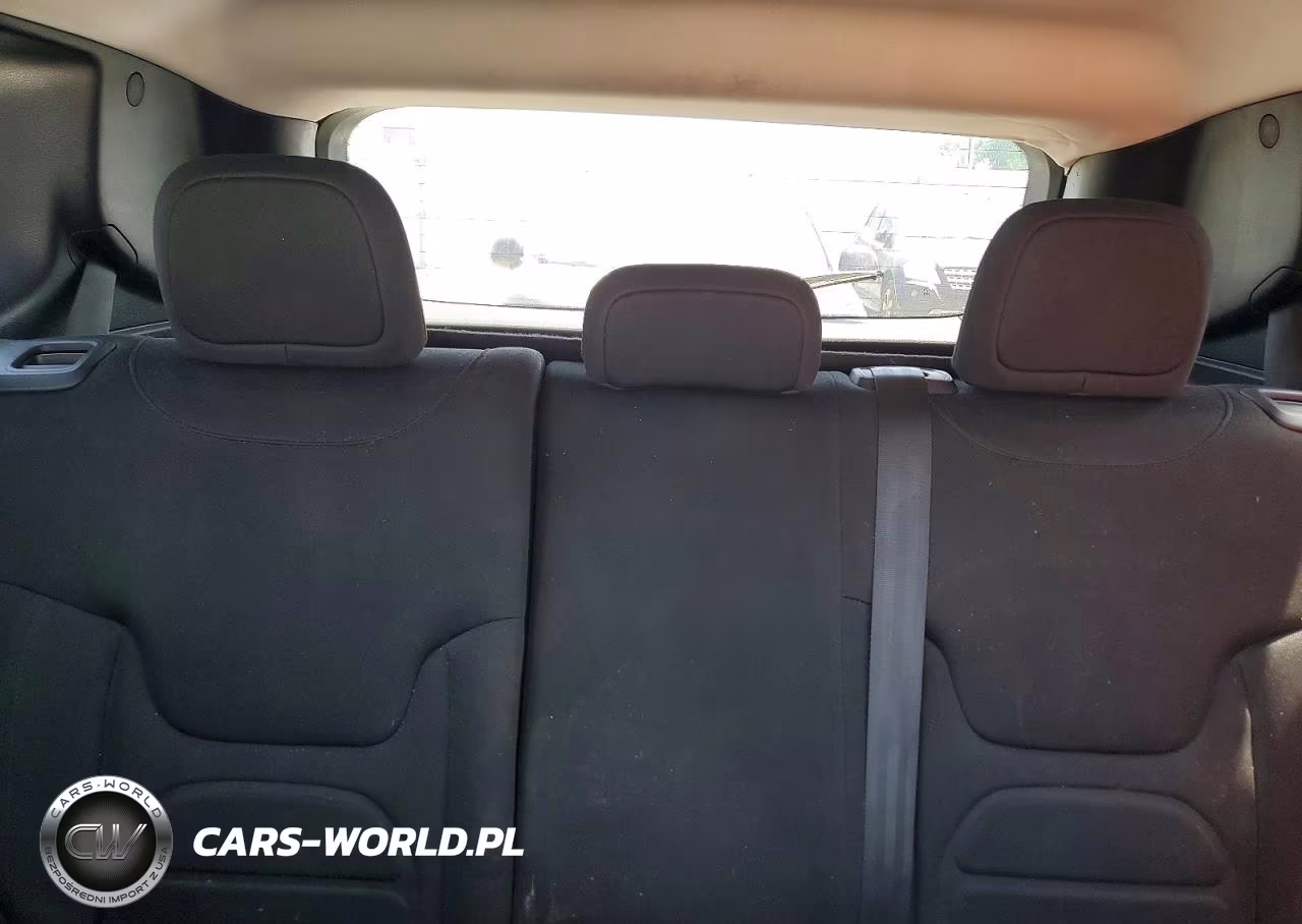 2019 Jeep Renegade Latitude VIN:ZACNJBBB6KPK94091 - 10