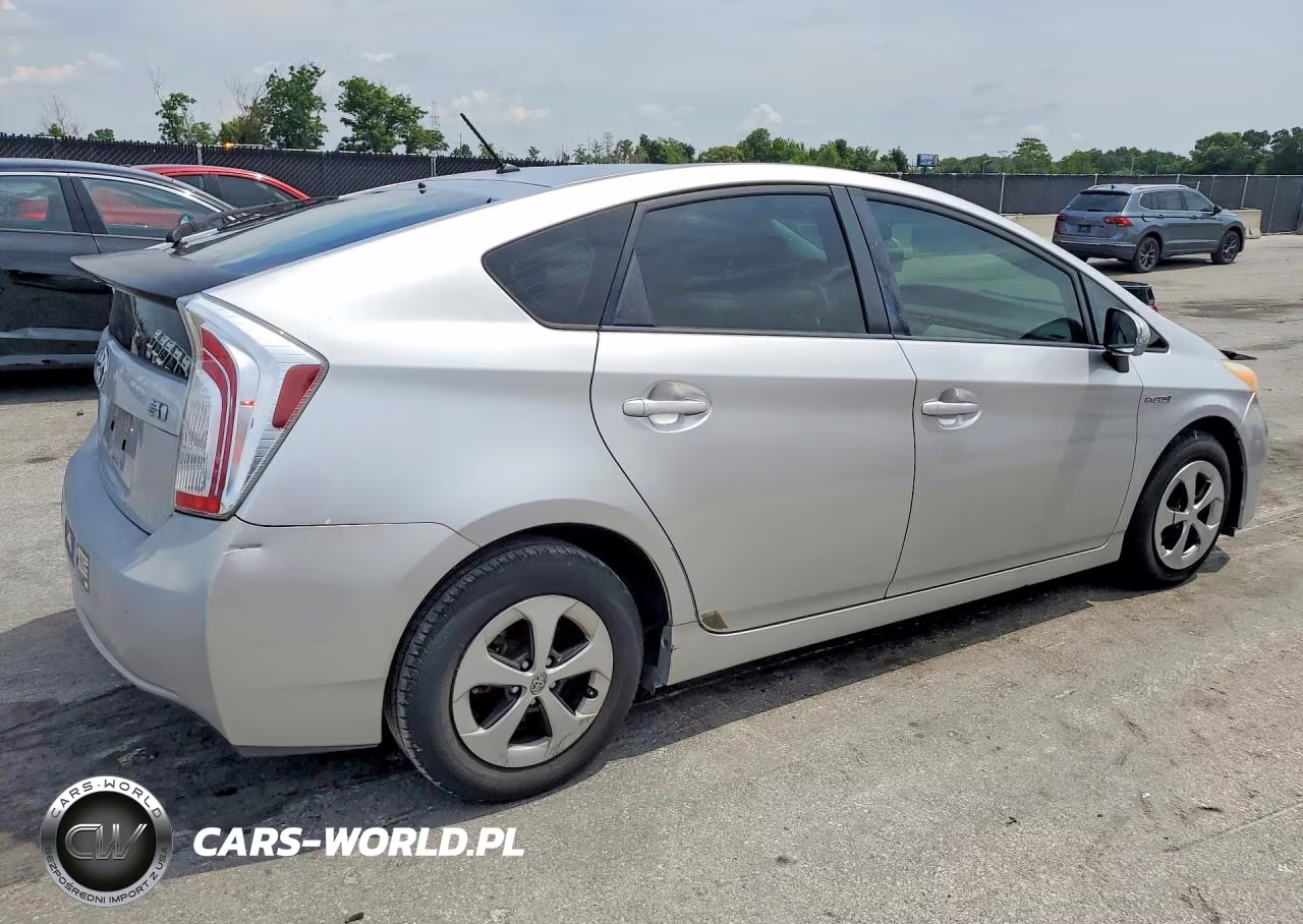 2012 Toyota Prius Two VIN:JTDKN3DU6C5531476 - 3
