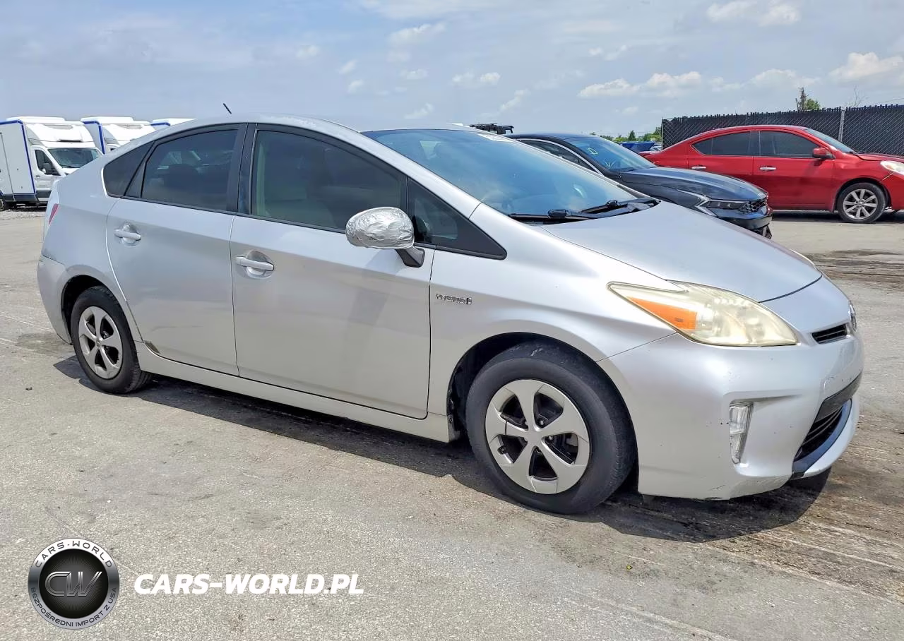 2012 Toyota Prius Two VIN:JTDKN3DU6C5531476 - 4