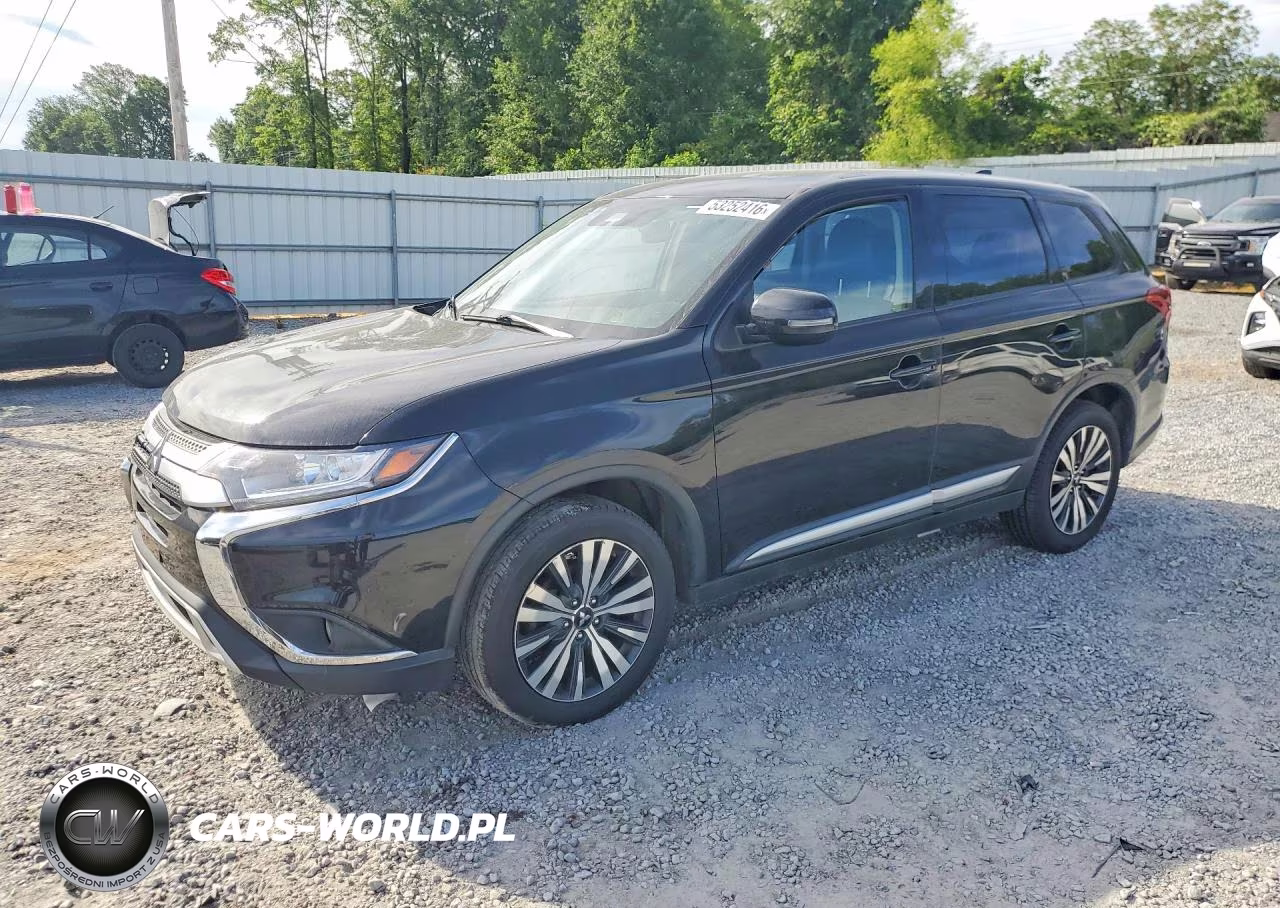 2020 Mitsubishi Outlander Se – zdjęcie 1 z 13