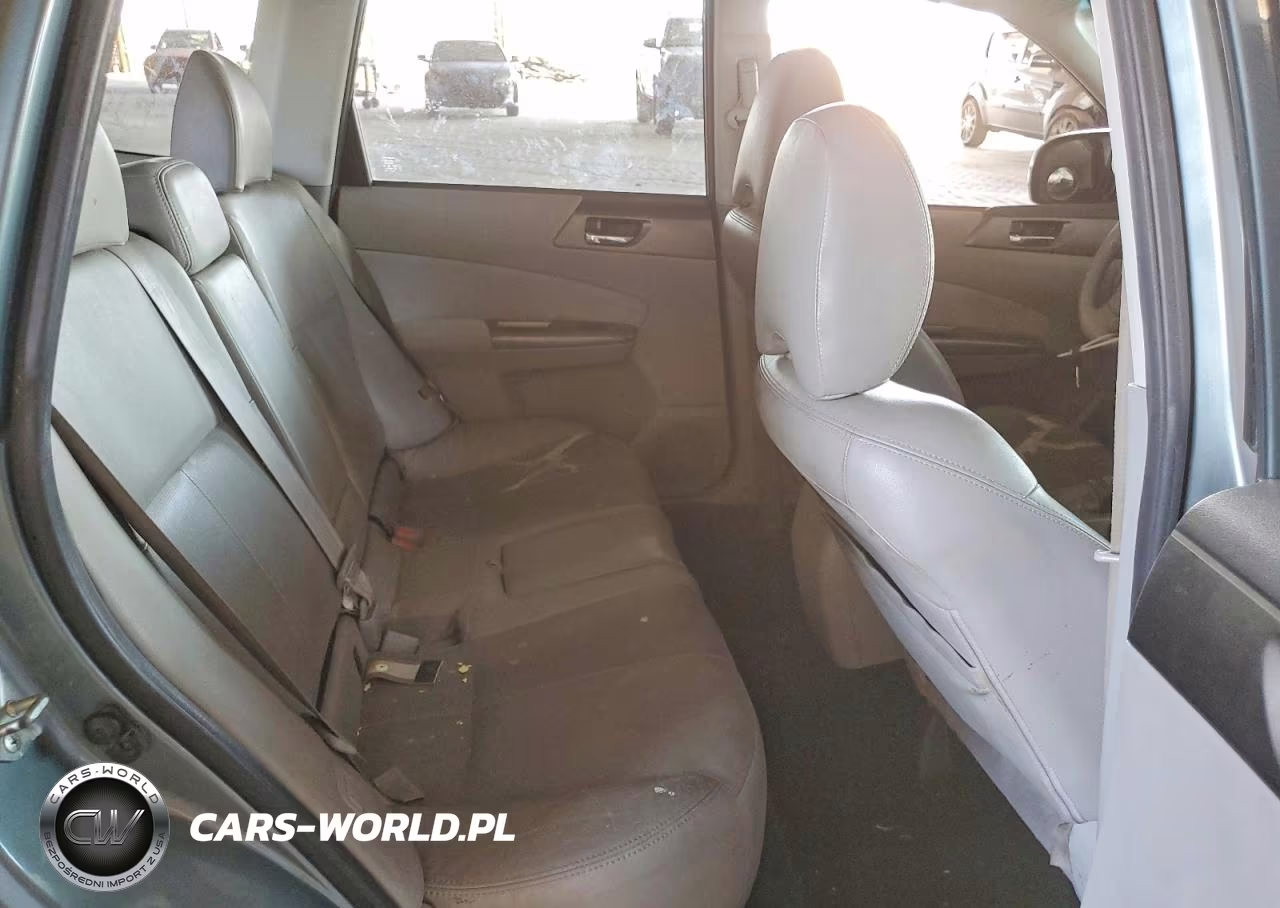 2011 Subaru Forester Touring VIN:JF2SHGGC2BH707116 - 10