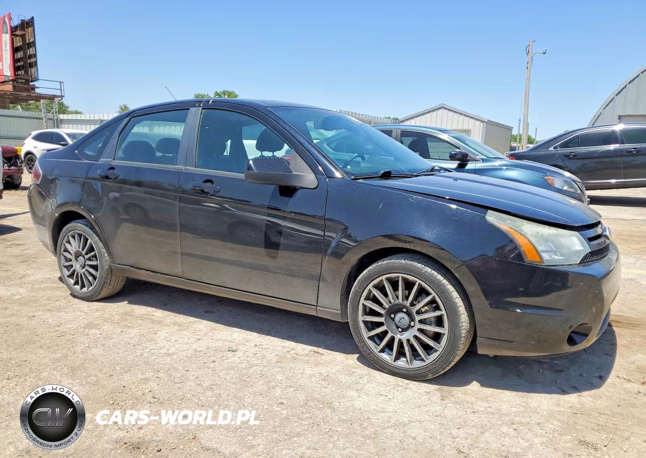 2010 Ford Focus Ses VIN:1FAHP3GN4AW279829 - 4