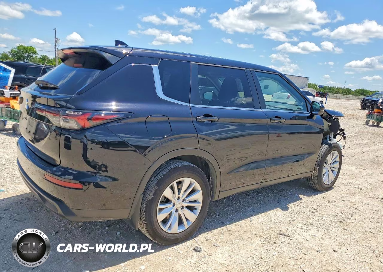 2025 Mitsubishi Outlander VIN:JA4J3UA86SZ055472 - 3