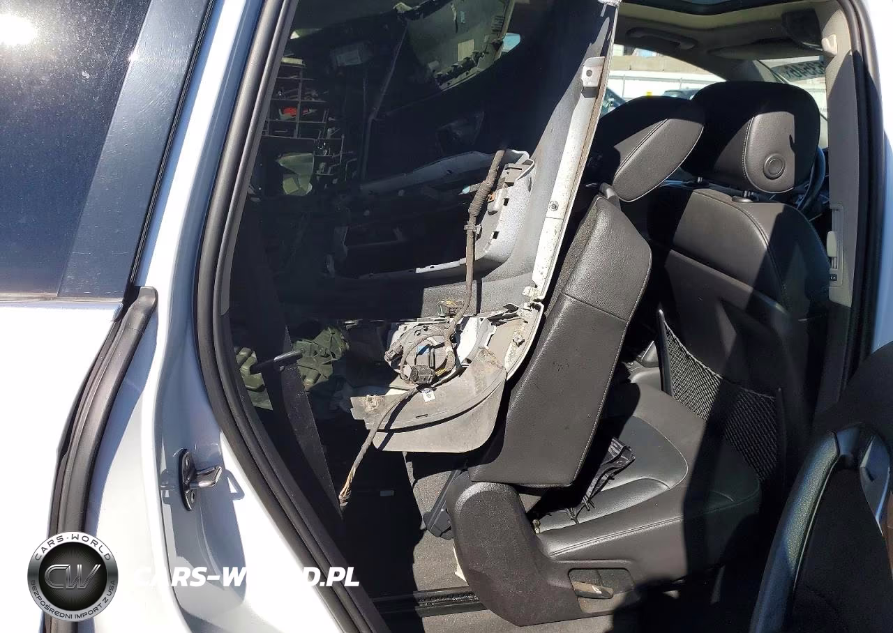 2015 Audi Q7 Premium Plus VIN:WA1LGAFE4FD015422 - 11