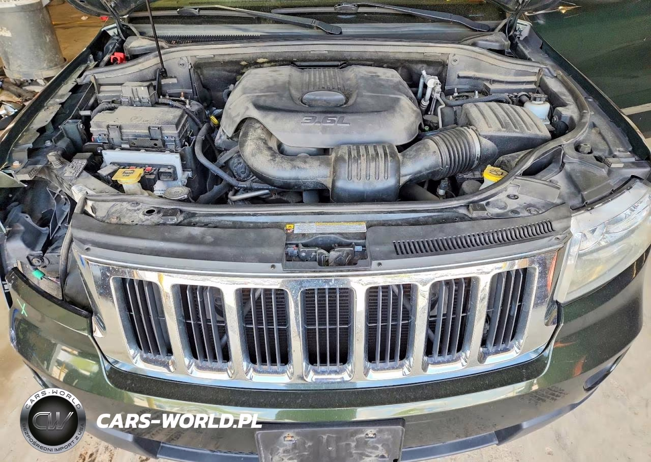 2011 Jeep Grand Cherokee Laredo VIN:1J4RR4GG6BC640779 - 12