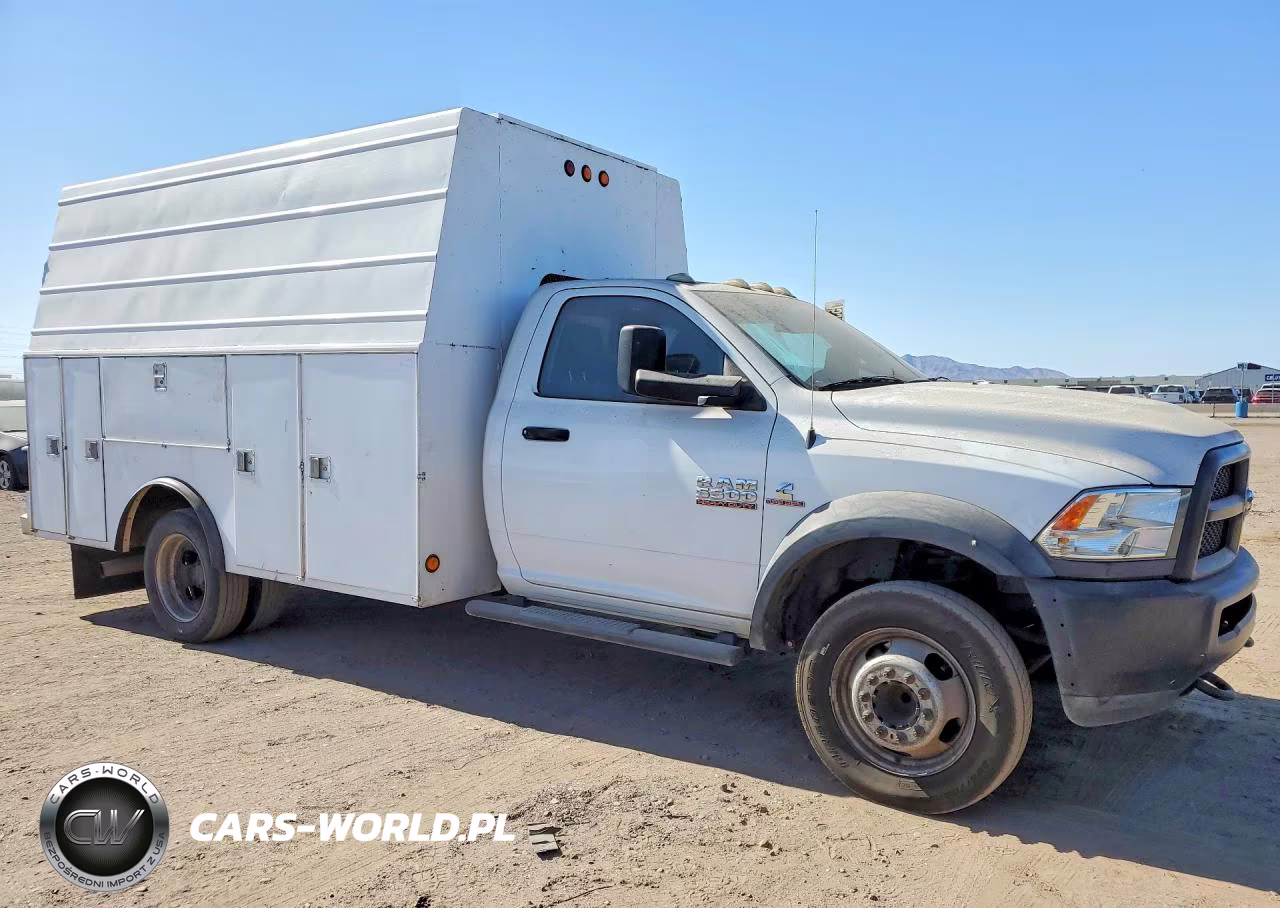 2015 Ram 5500 VIN:3C7WRMBL7FG635772 - 4