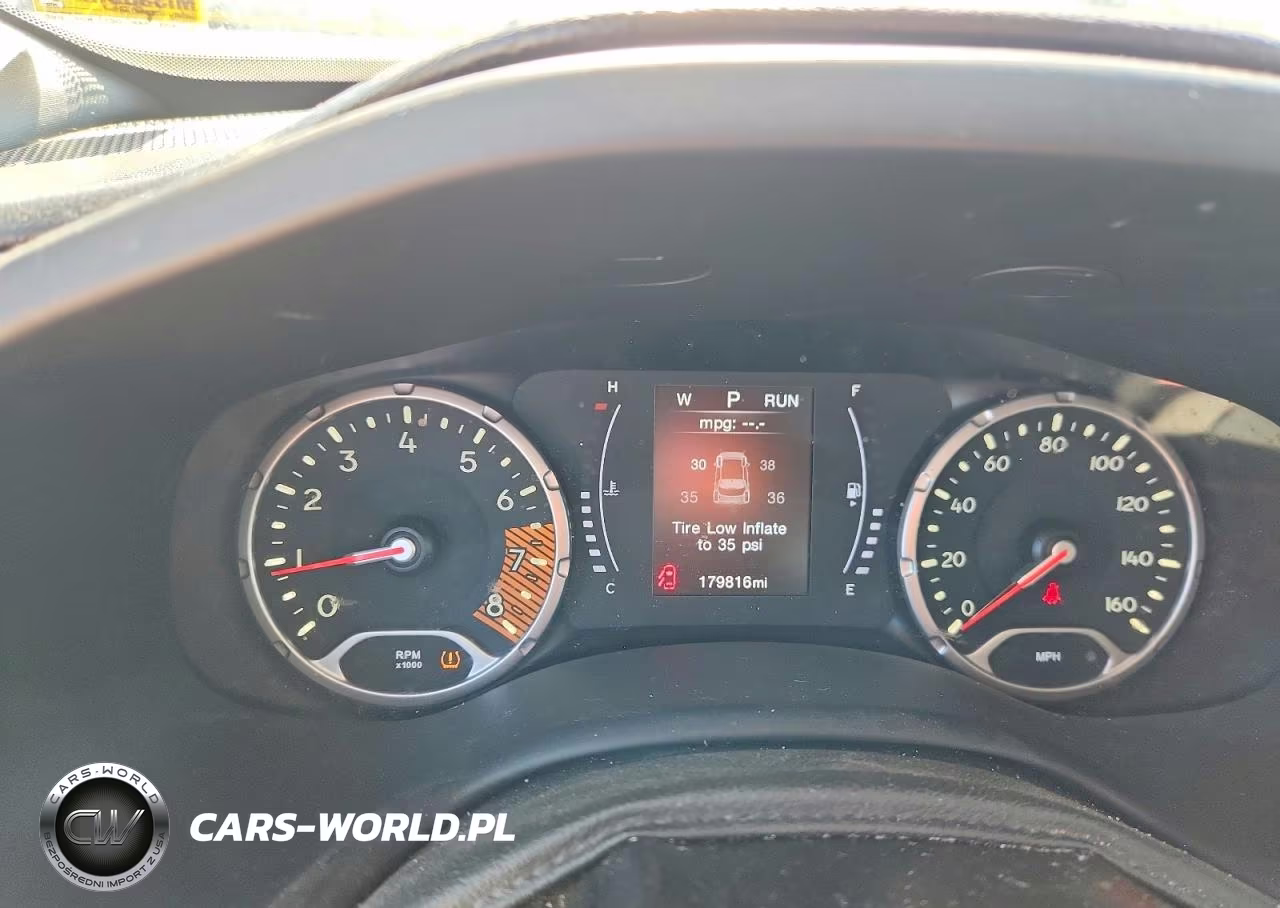 2020 Jeep Renegade Latitude VIN:ZACNJABB6LPL33483 - 9