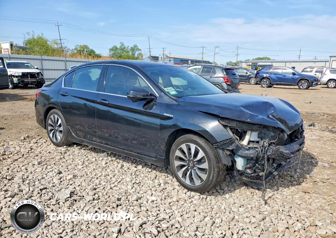 2017 Honda Accord Touring Hybrid VIN:JHMCR6F78HC031192 - 4